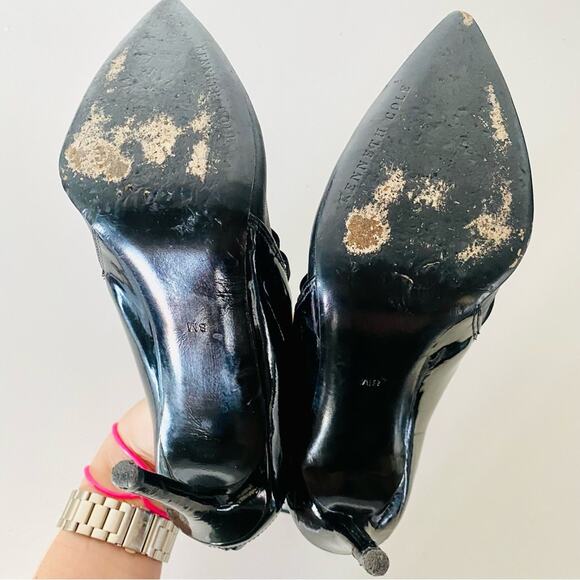 KENNETH COLE Black Two Tone Patent Leather Elastic Strappy Zipper Pumps Heels 8 - Picture 7 of 13